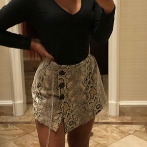 Snake print shorts/skirt.